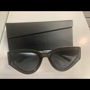 Authentic Christian Dior CatStyle 1 Sunglasses